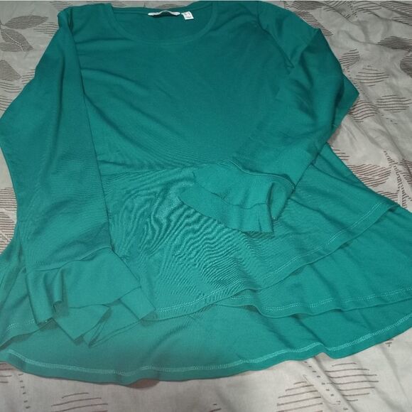 Isaac Mizrahi Live! Size M Tulip LongSleeve Tulip Hem Top Color Jade Women's Top - Picture 3 of 8